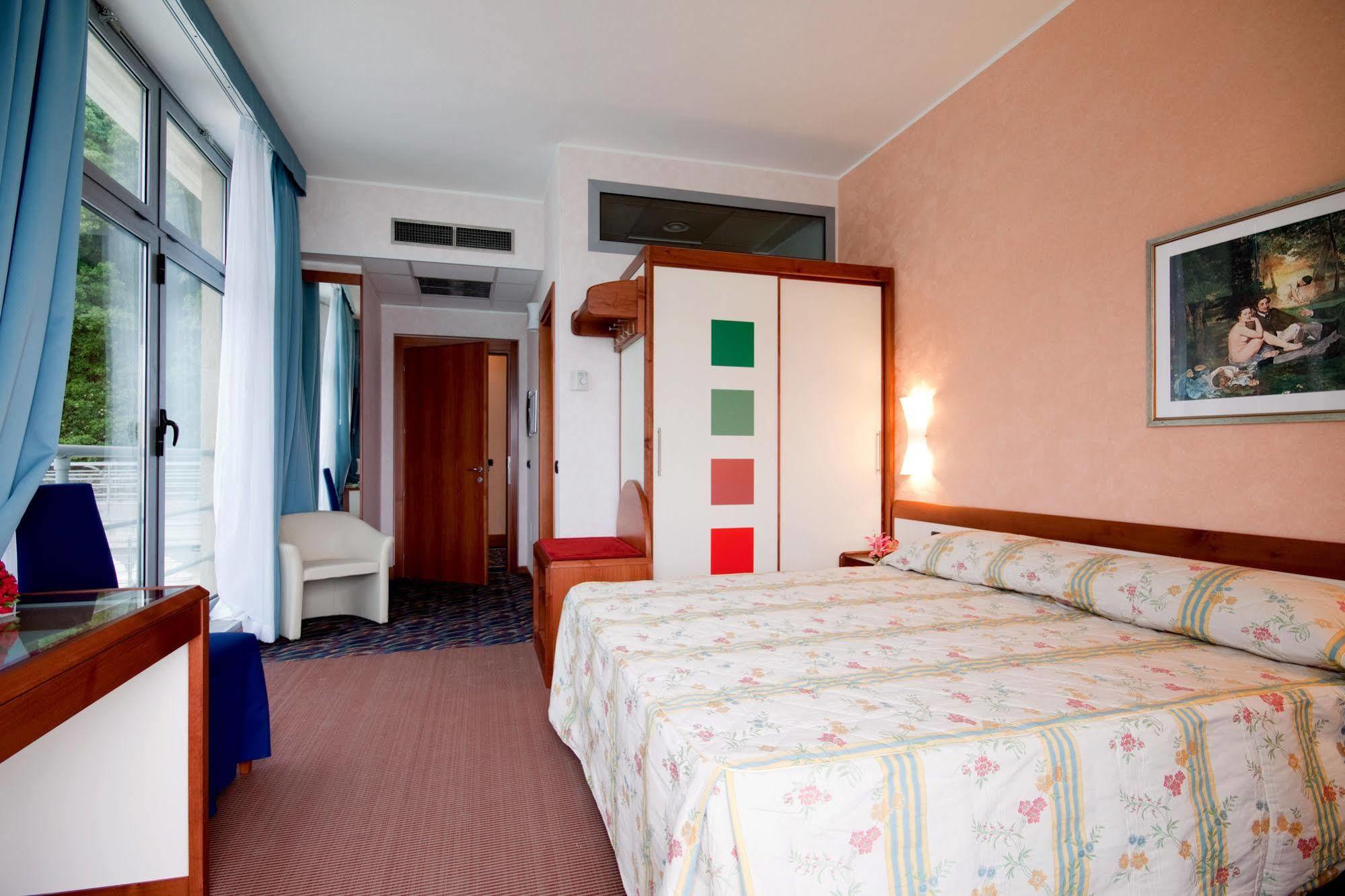 Hotel San Terenzo 4*